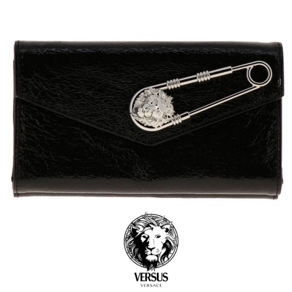 Versace Versus Black Patent Leather Crossbody w/Medusa Safety Pin Incl Box - Picture 5 of 8